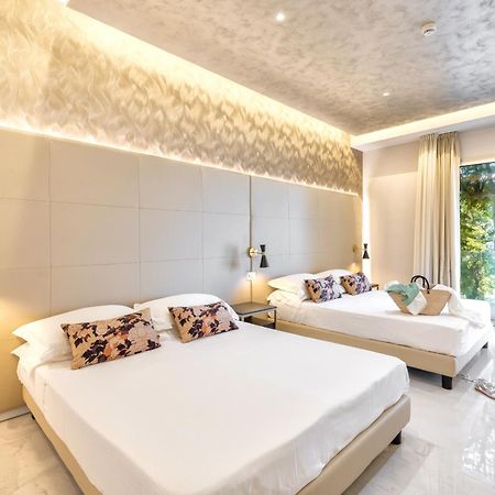 Hotel Mondial Rimini Eksteriør billede