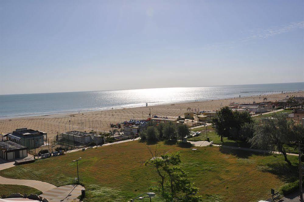 Hotel Mondial Rimini Eksteriør billede