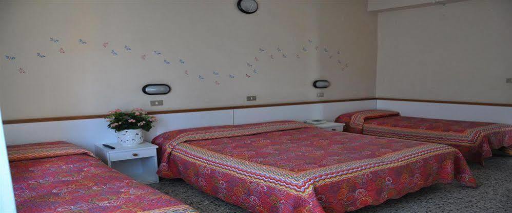 Hotel Mondial Rimini Eksteriør billede